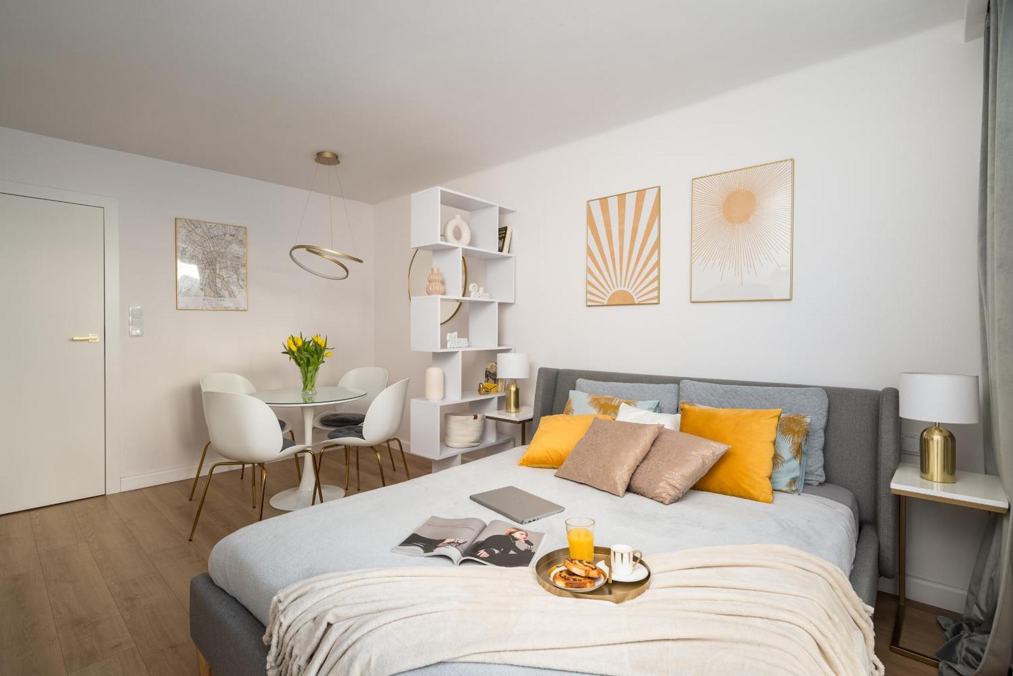 Gold Premium Central Suite 950 M To Central Station Parking Varsovie Extérieur photo